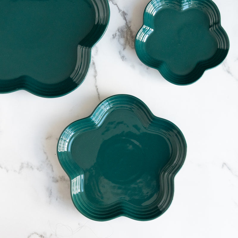 Pretty Flower Shaped Plate